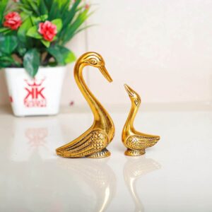 Love Birds swan metal Showpiece Set - Pair of Kissing Duck ( Golden )